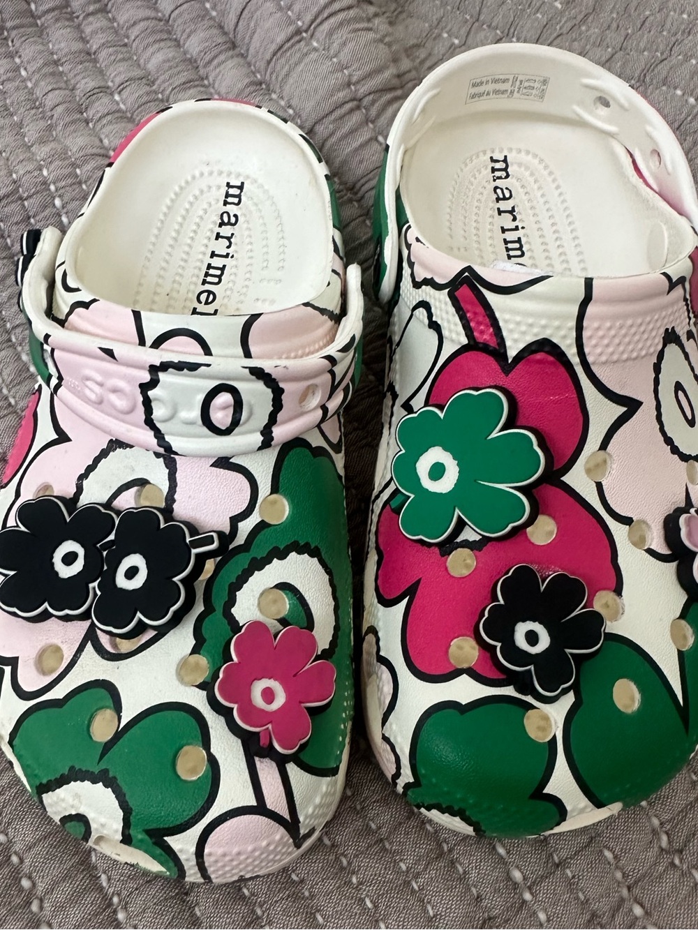 Marimekko Kids Pink & Green Floral crocs - Picture 3 of 3